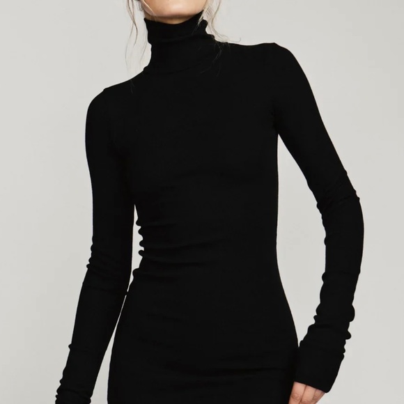 TRAFALUC minimalist dress - Picture 2 of 3